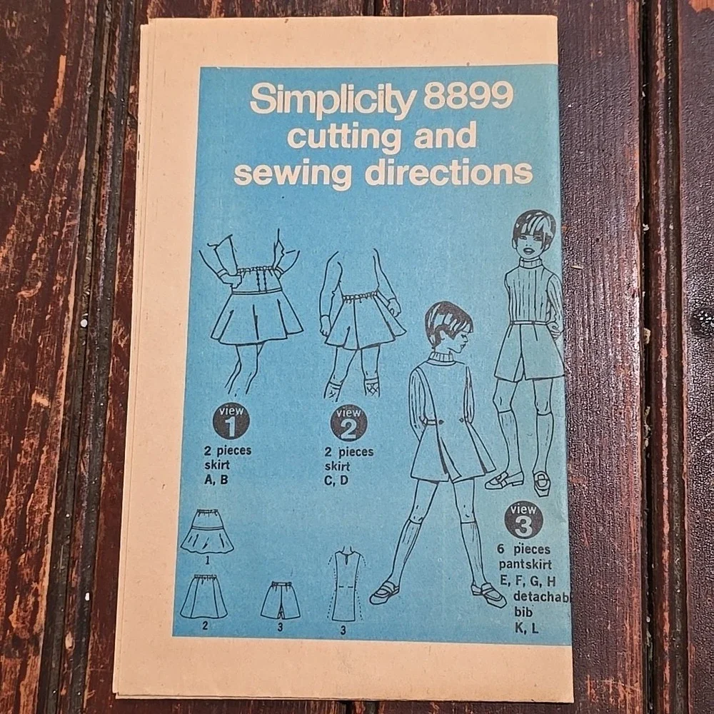 VTG 70s Simplicity Pattern 8899‎ Girls Size 6 Skirt Skort Detachable Bib Child